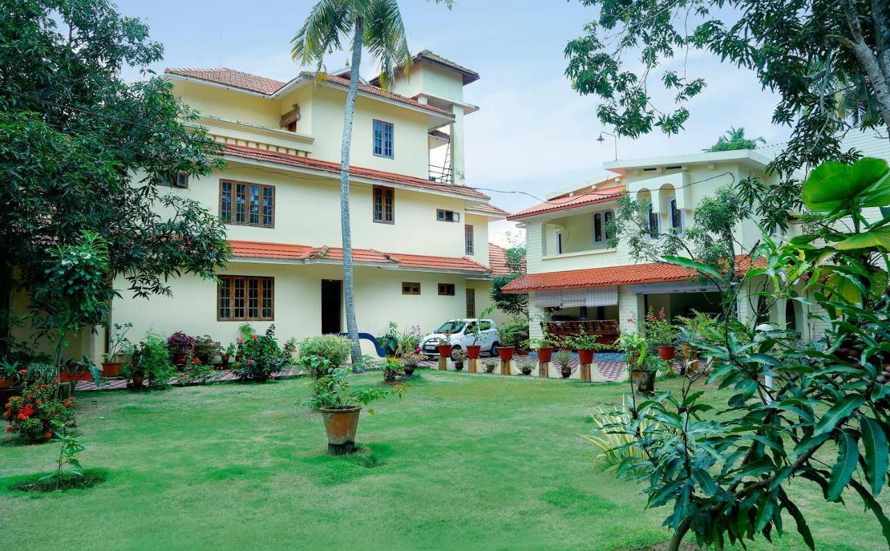La Exotica Homestay Varkala Exterior photo